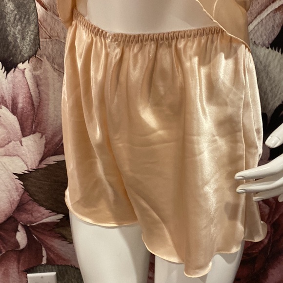 Cute Silk Like Pajamas - Picture 3 of 4